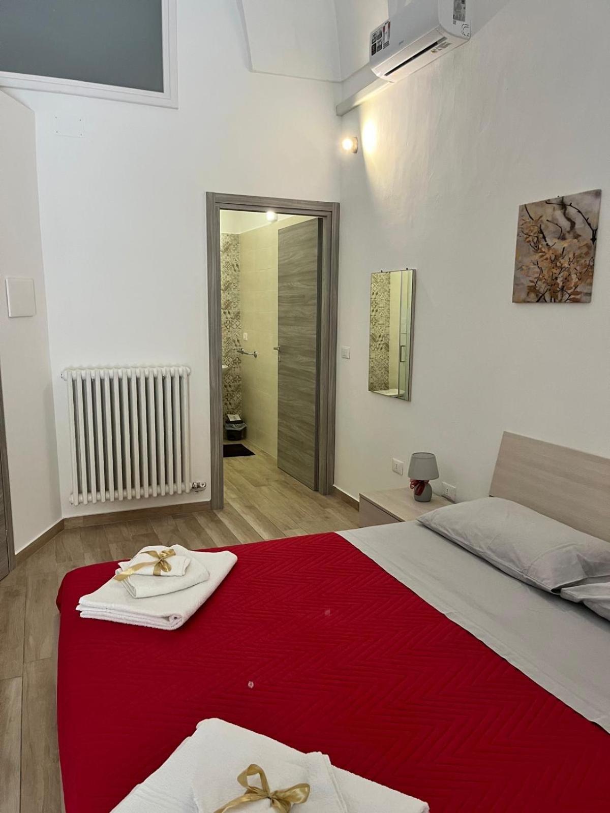 O' Sole Mio Rudiae Rooms Lecce Extérieur photo